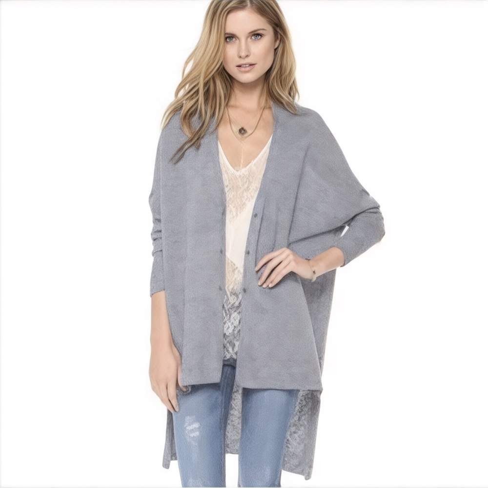 Free People TGIF Cardigan Sz M High Low Lightweight Gray Blue Boho Relaxed